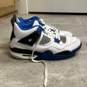 Jordan 4 retro size 6.5 men/8 women